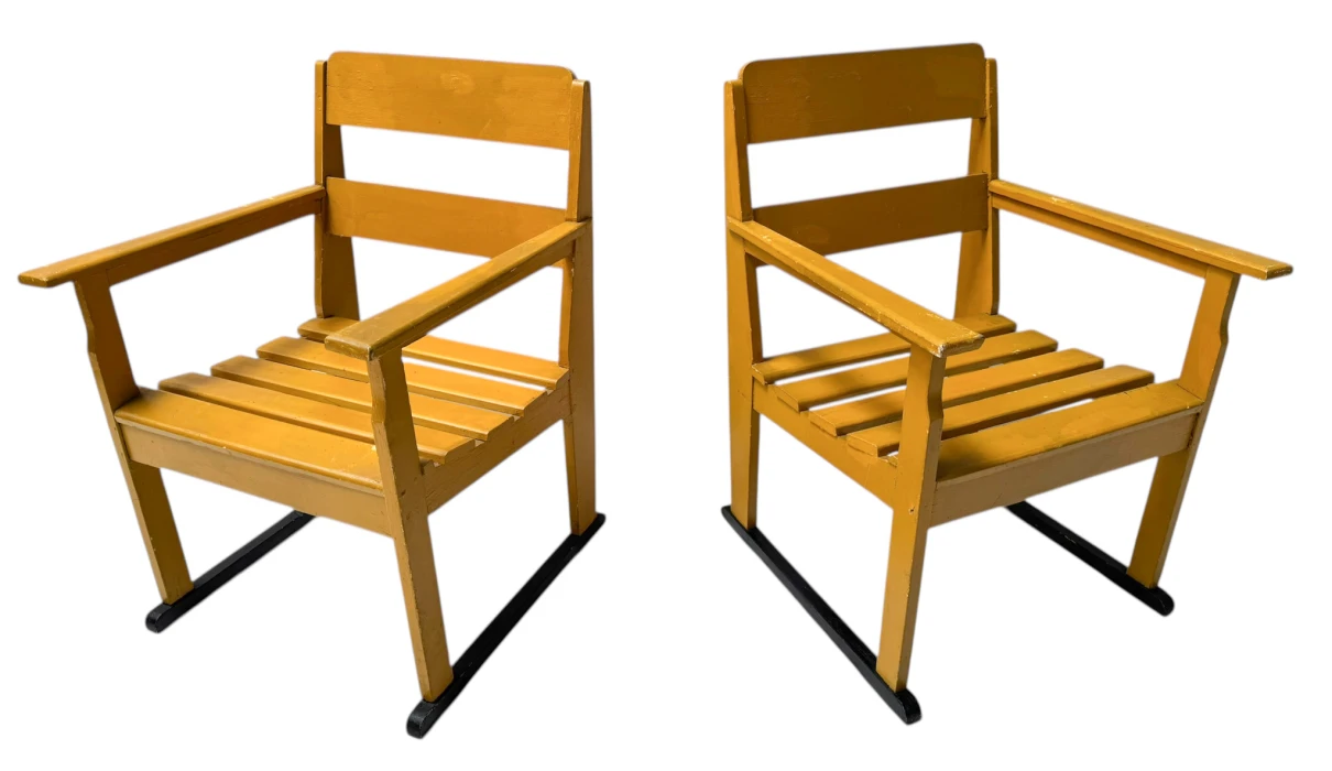 Two Art Deco Modernist Lacquered Beech Armchairs and Table, 1930s